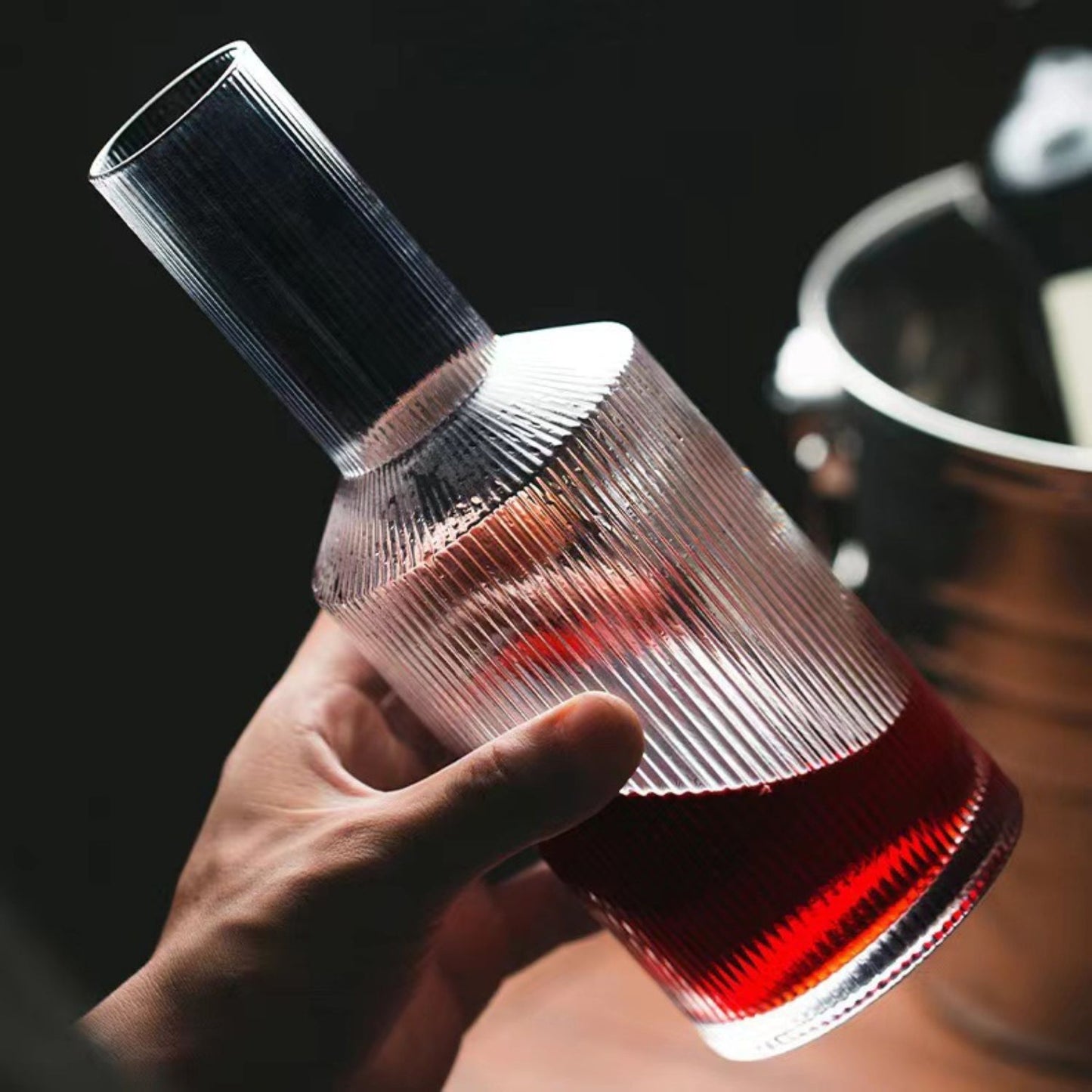 Jarra de Vidrio y 4 Vasos Estilo Europeo