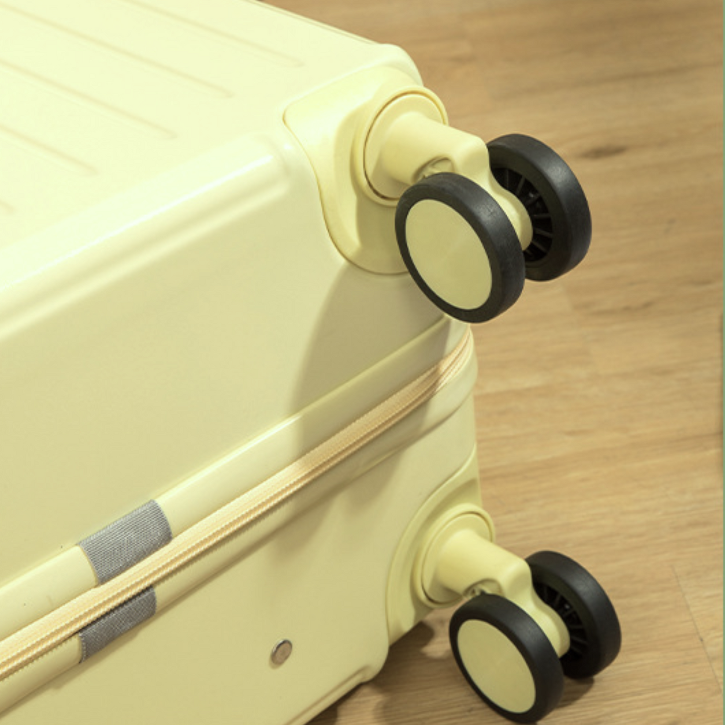 Maleta con Ruedas 360 Puerto USB Pistacho