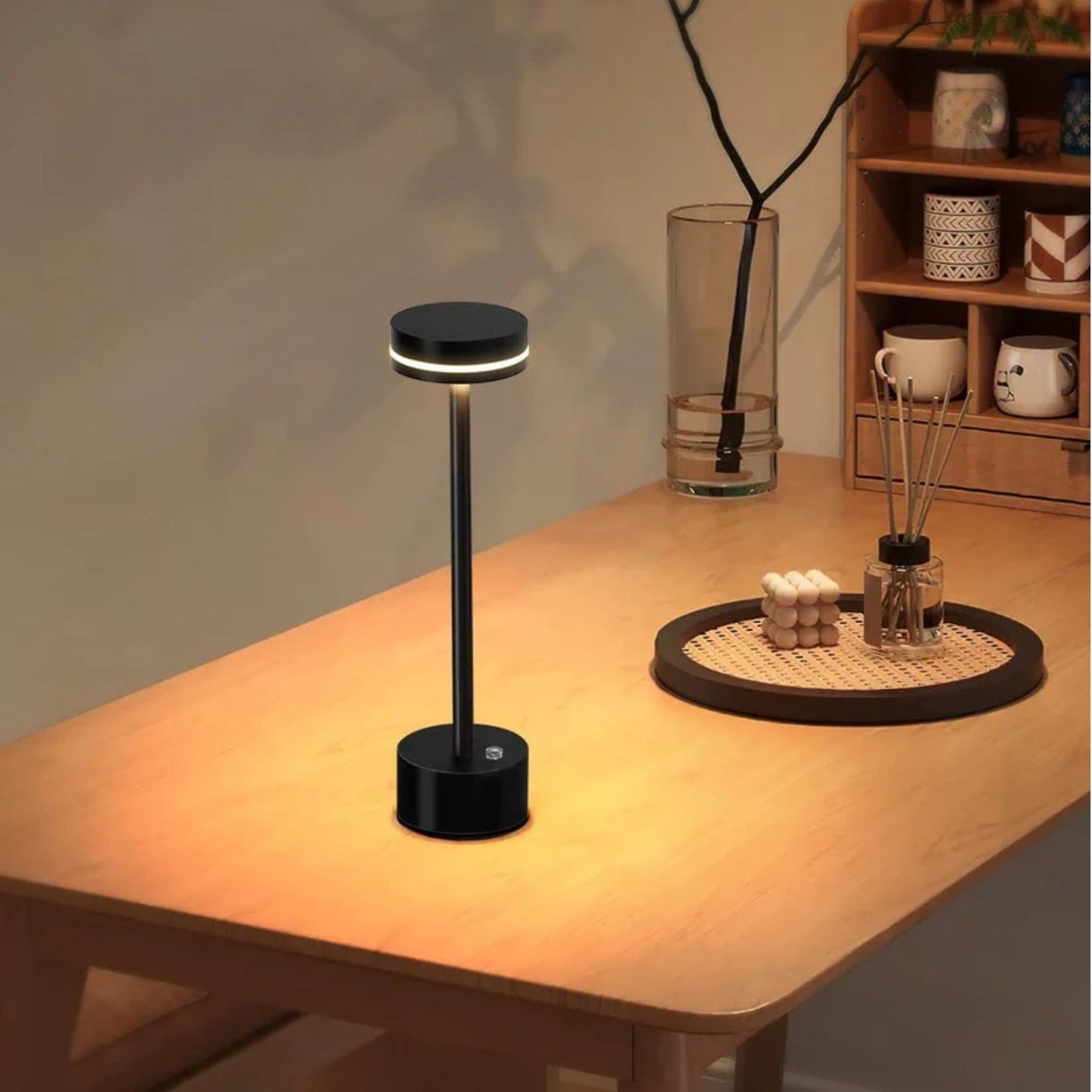 Lámpara Led Alta Recargable Negro