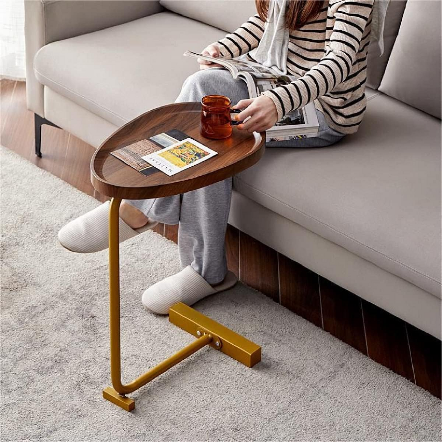 Mesa Madera Lateral con Pedestal Mostaza