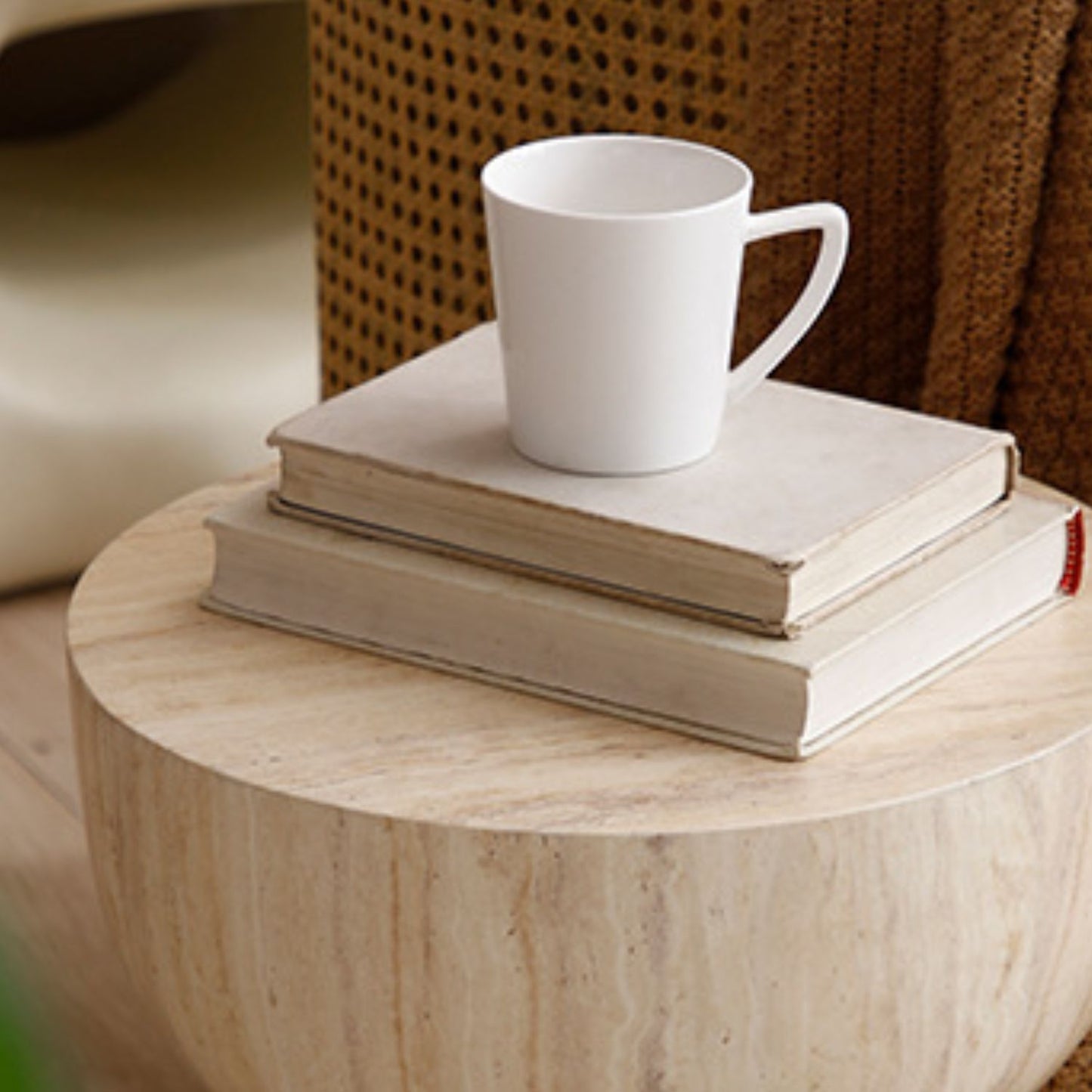 PREVENTA - Mesa Lateral Estilo Piedra Cáliz