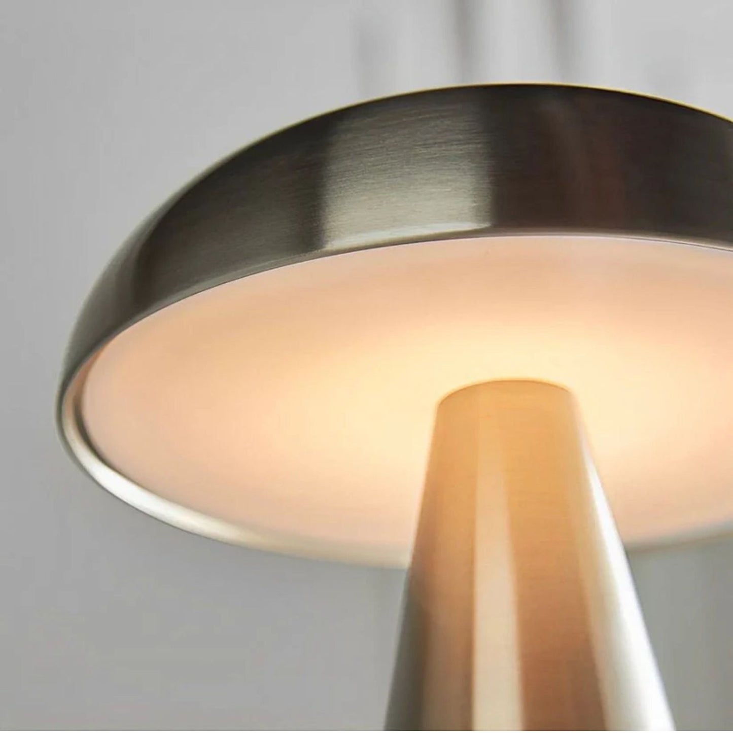 Lámpara Led de Mesa Recargable Gris