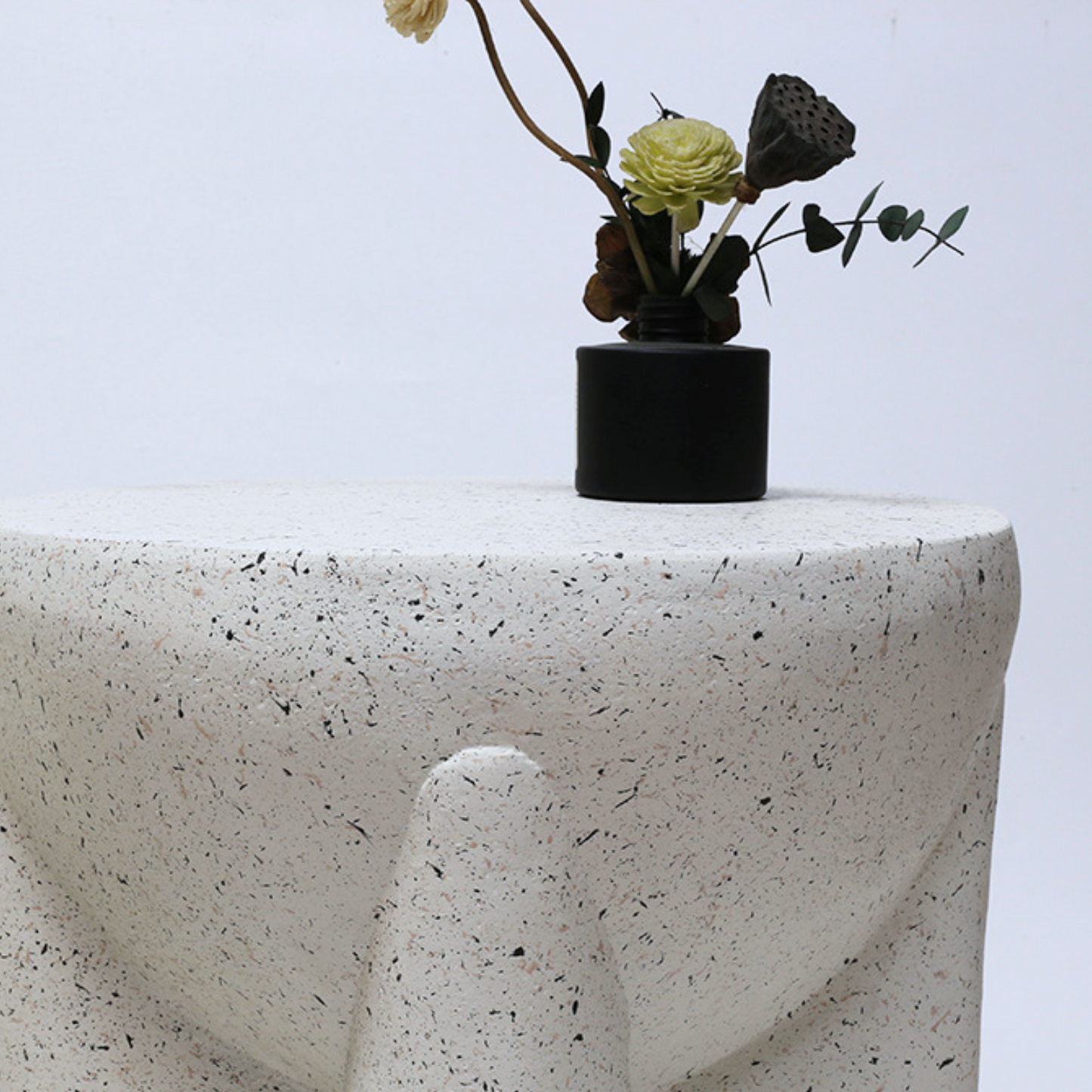 Mesa Lateral Estilo Piedra Crema