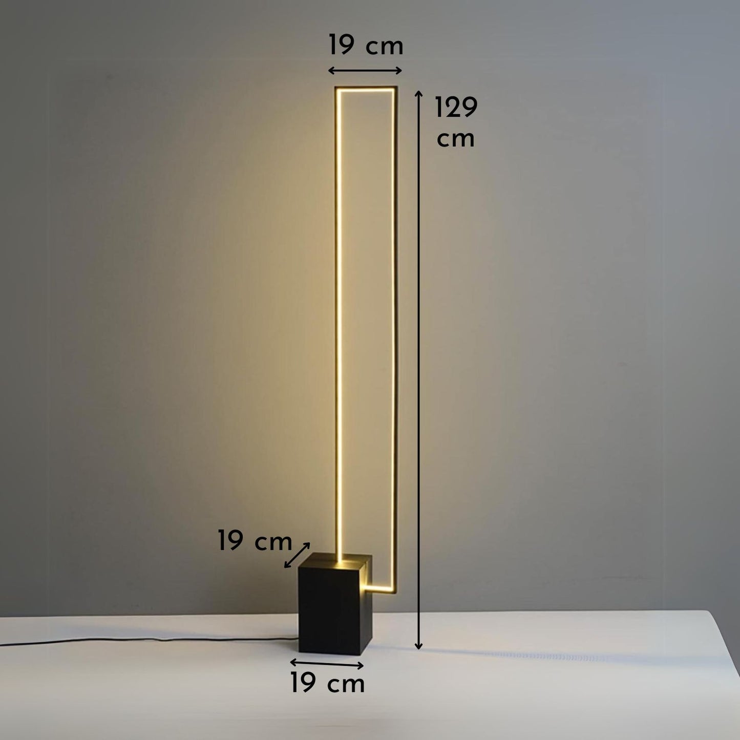 Lampara de Pie Led Rectángular Negro