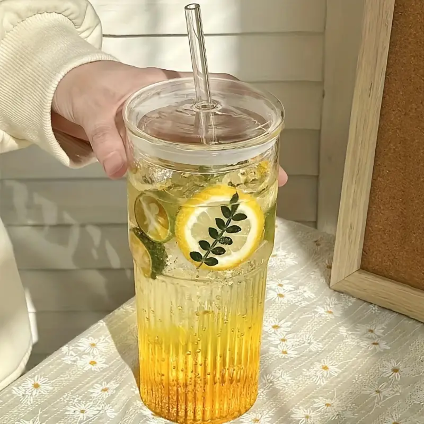 Vaso Vidrio con Bombilla y Tapa Perlado 500ml