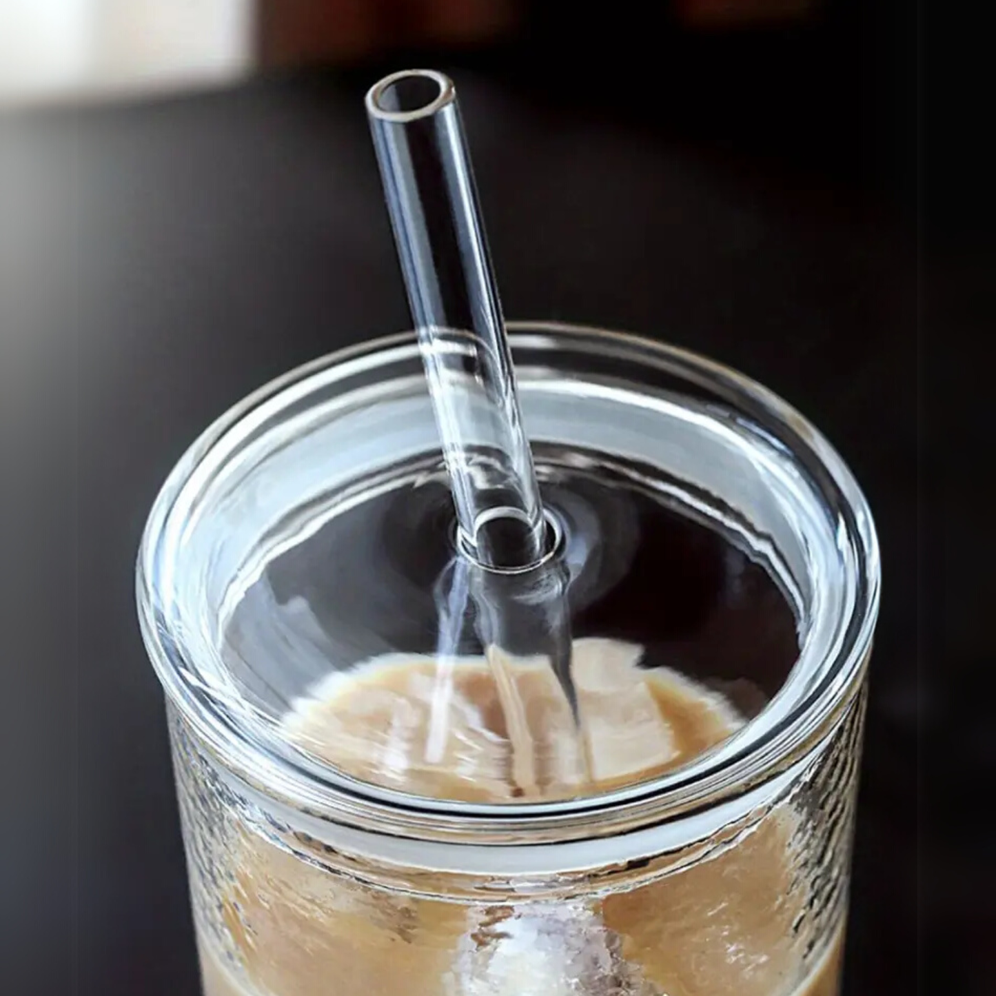 Vaso Vidrio con Bombilla y Tapa Perlado 500ml