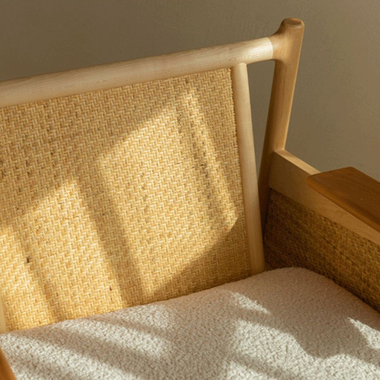 PREVENTA - Sitial Madera Rattan Blanco Nórdico