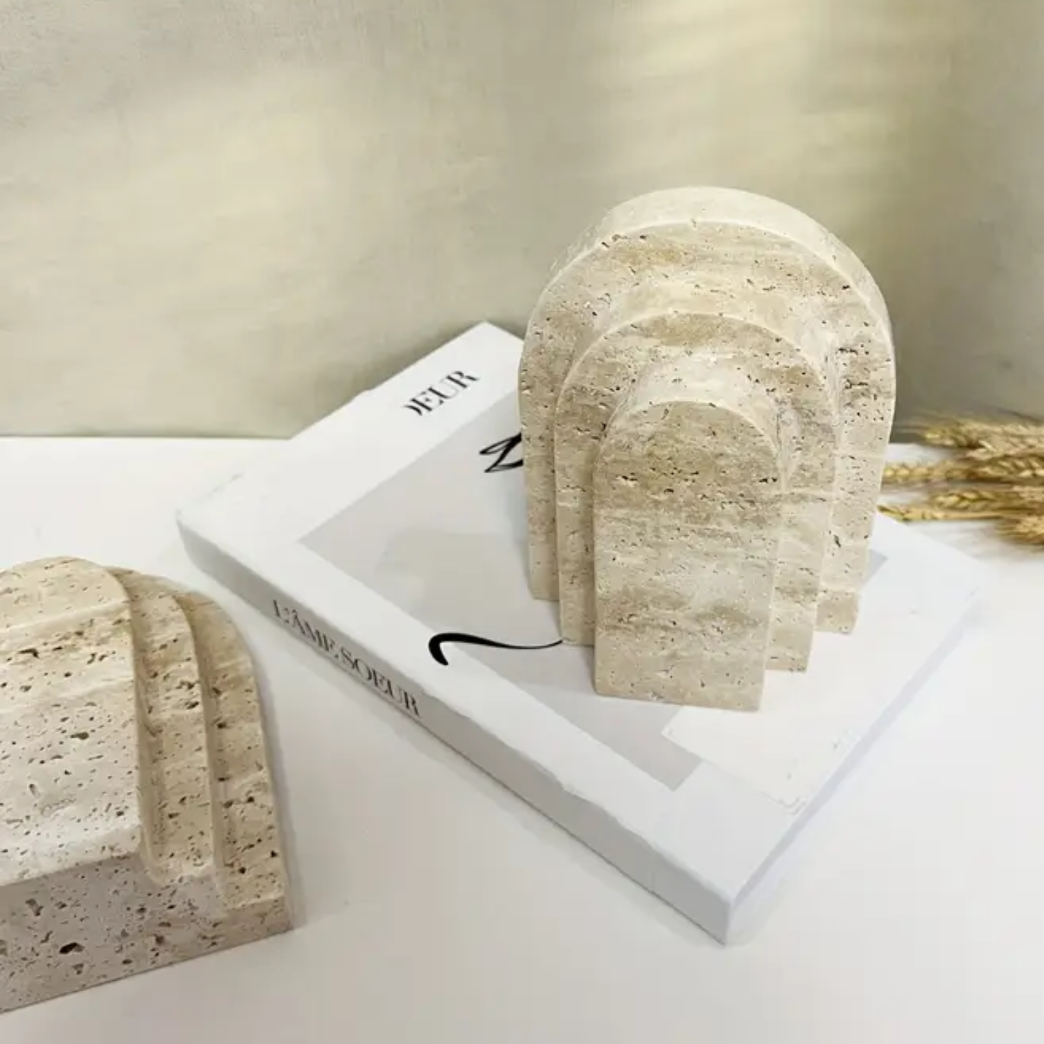 PREVENTA - Sujeta Libros Escultura Griega Travertino Soporte