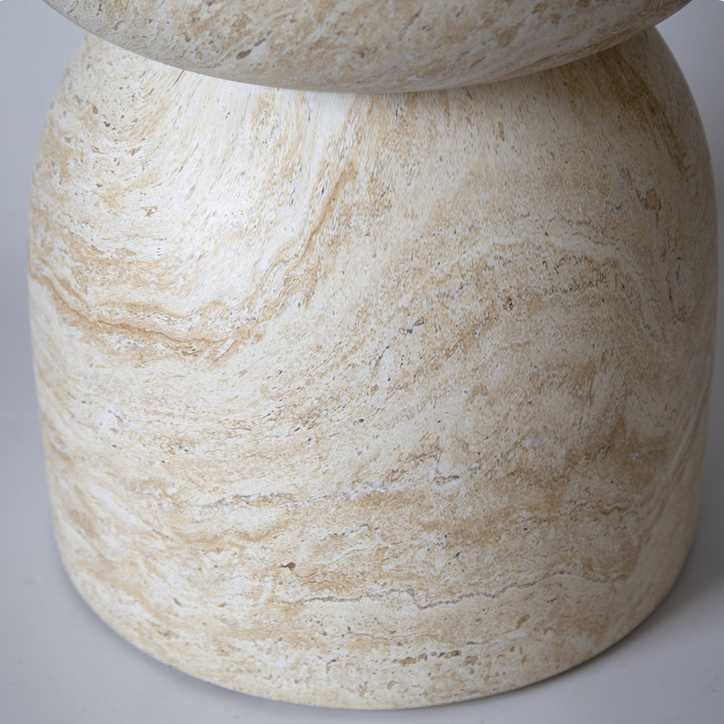 PREVENTA - Mesa Lateral Piedra Luna Jupiter Crema