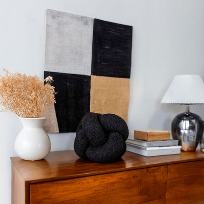 PREVENTA - Cojín Nudo Negro Bouclé Deco