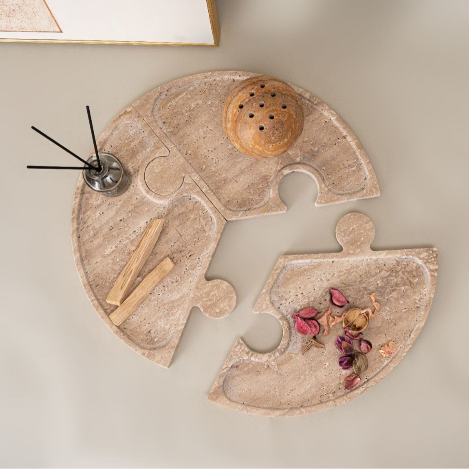 Bandeja de Piedra Puzzle Travertino Deco y Aperitivos
