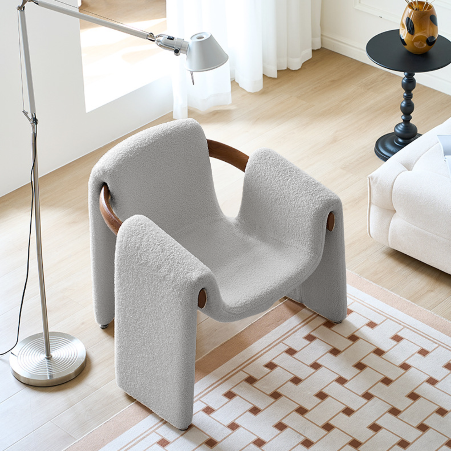 Silla Poltrona Cozy Sherpa y Madera Gris Claro
