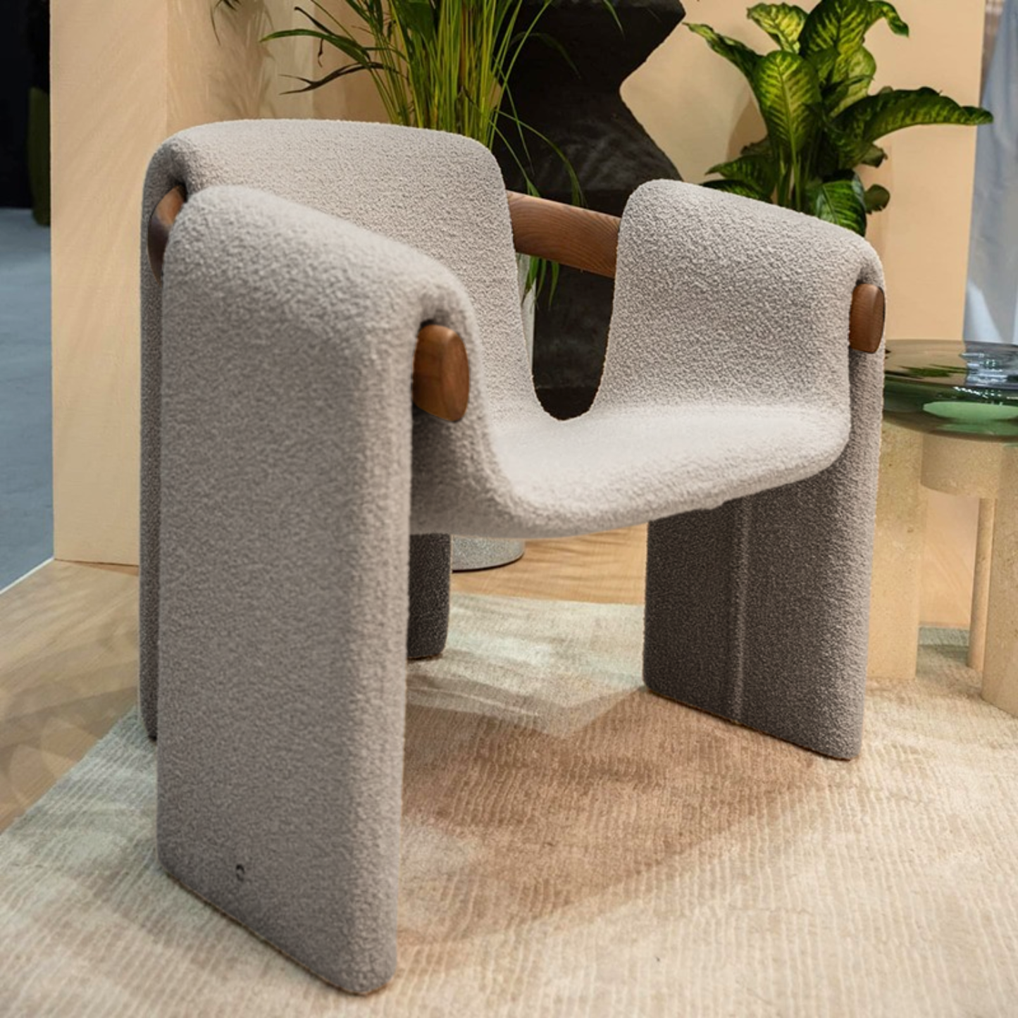 PREVENTA - Silla Poltrona Cozy Sherpa y Madera Gris Claro