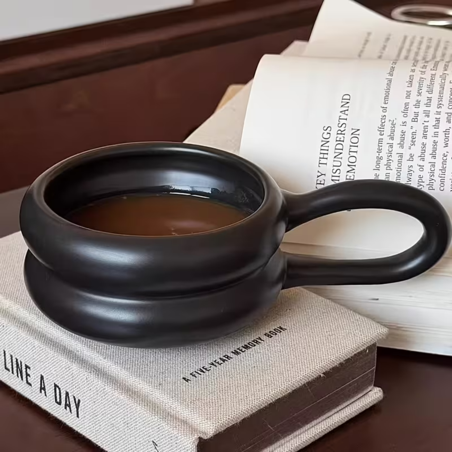 PREVENTA - Taza de Cerámica Bubba Dark 250 ml