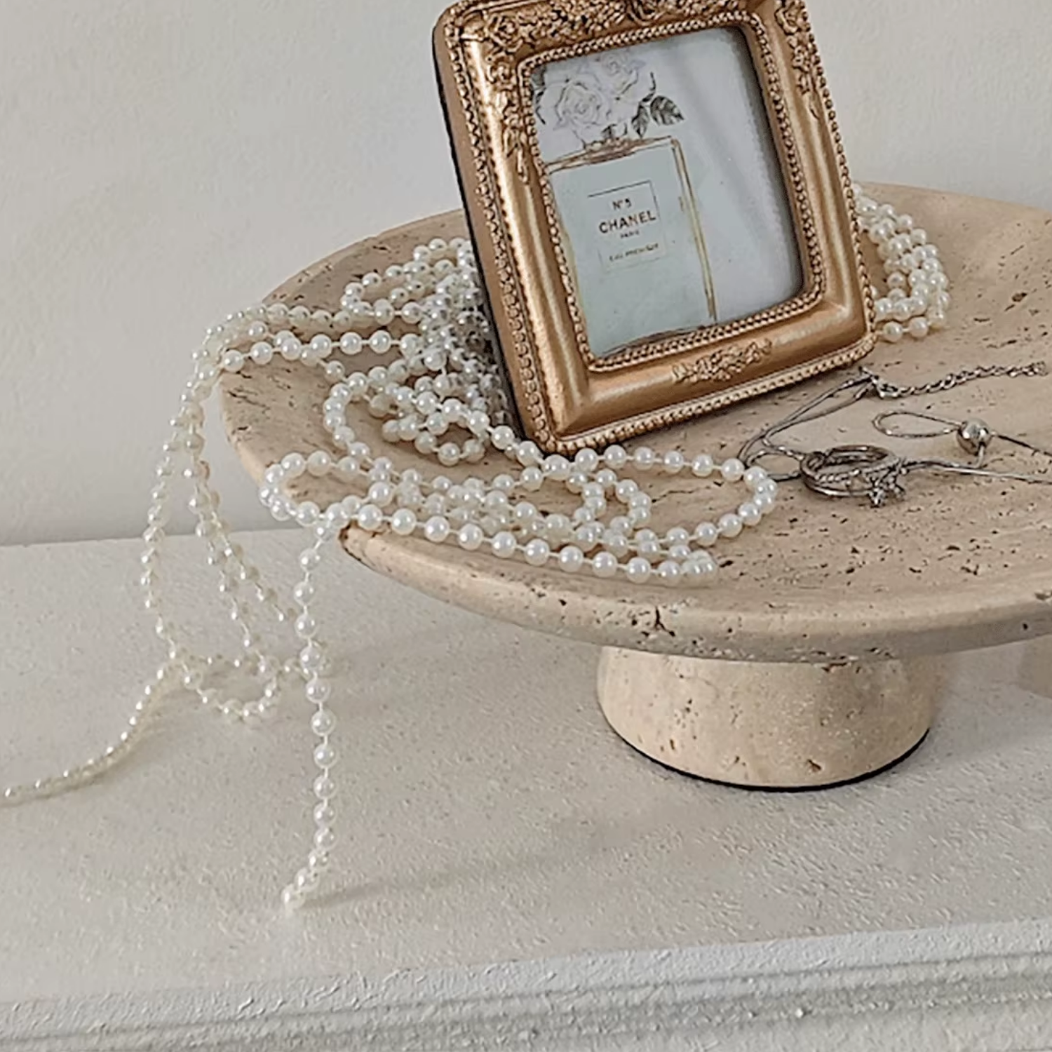 Bandeja Elevada Plato Redondo Travertino