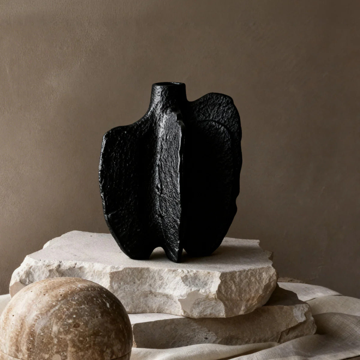 Escultura Deco Jarrón Pimiento Negro