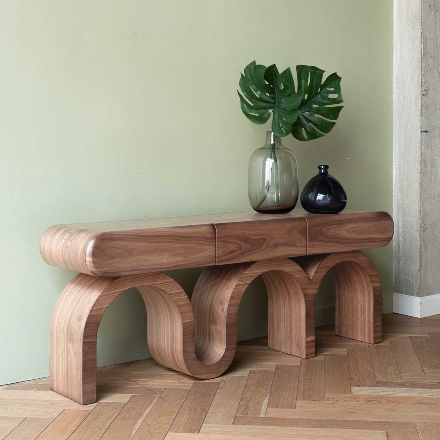 Mesa de Arrimo Triple Curve de Madera
