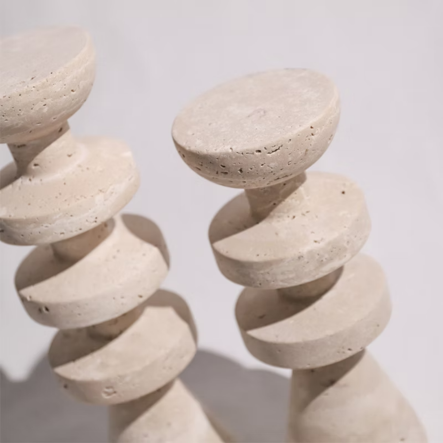 Candelabro Torre Alfil Figura Decorativa Travertino Pequeño