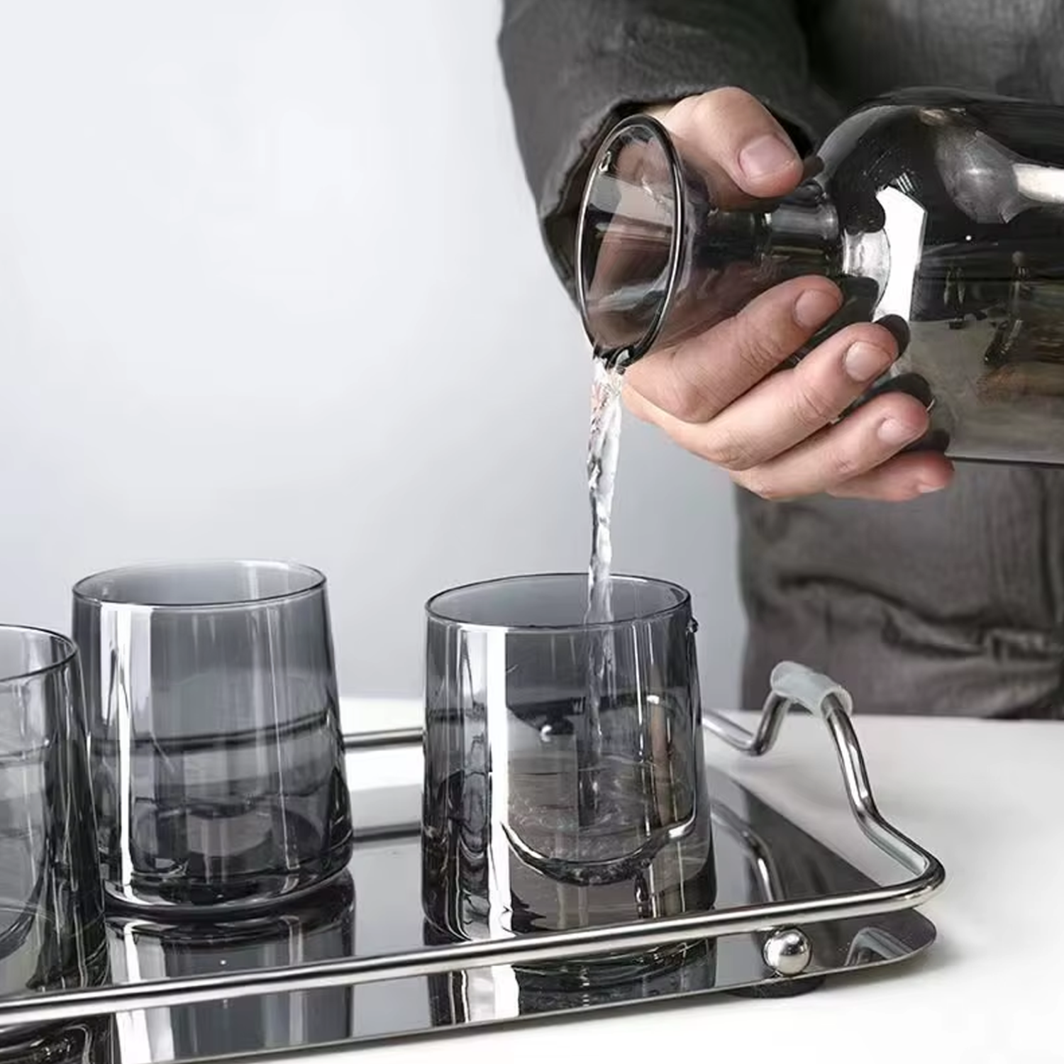 Jarra de Vidrio Decantador Lujoso 4 vasos Gris