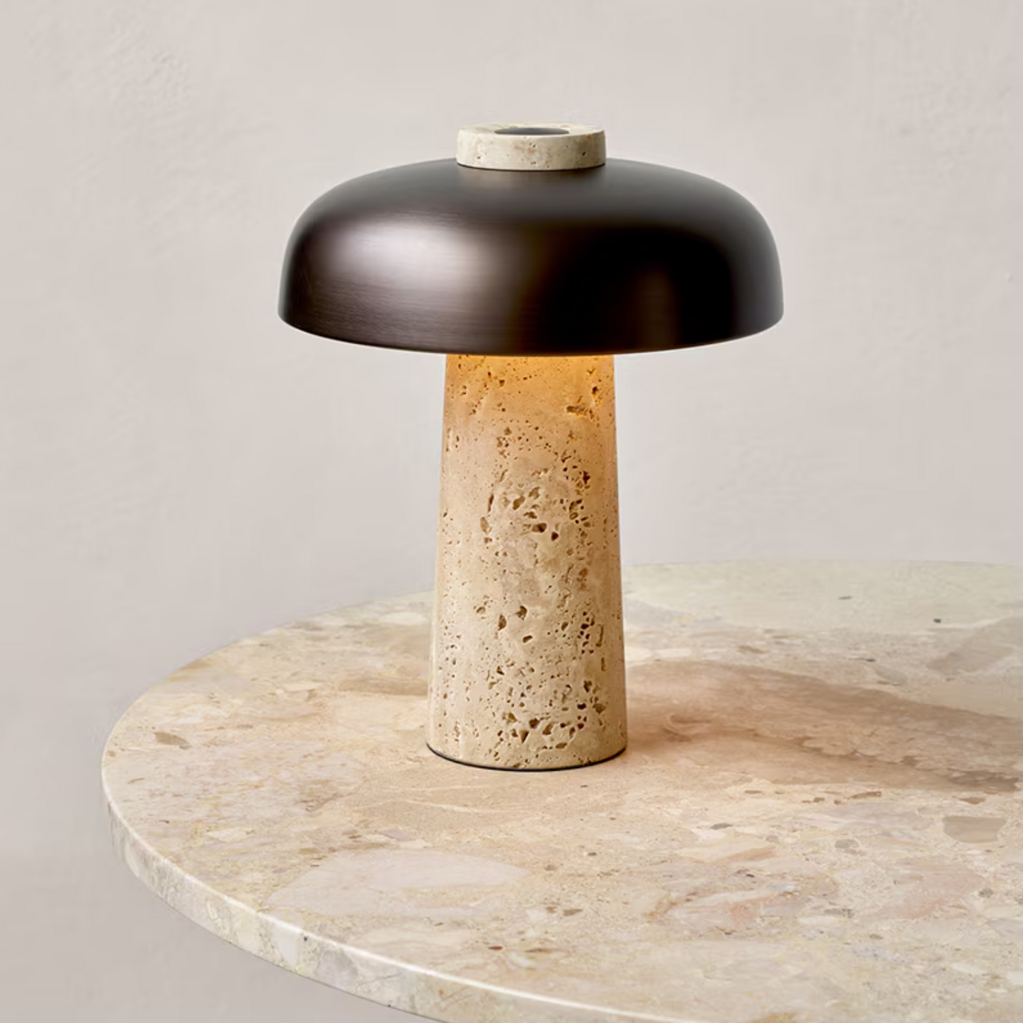 Lampara Led Negro de Piedra Travertino