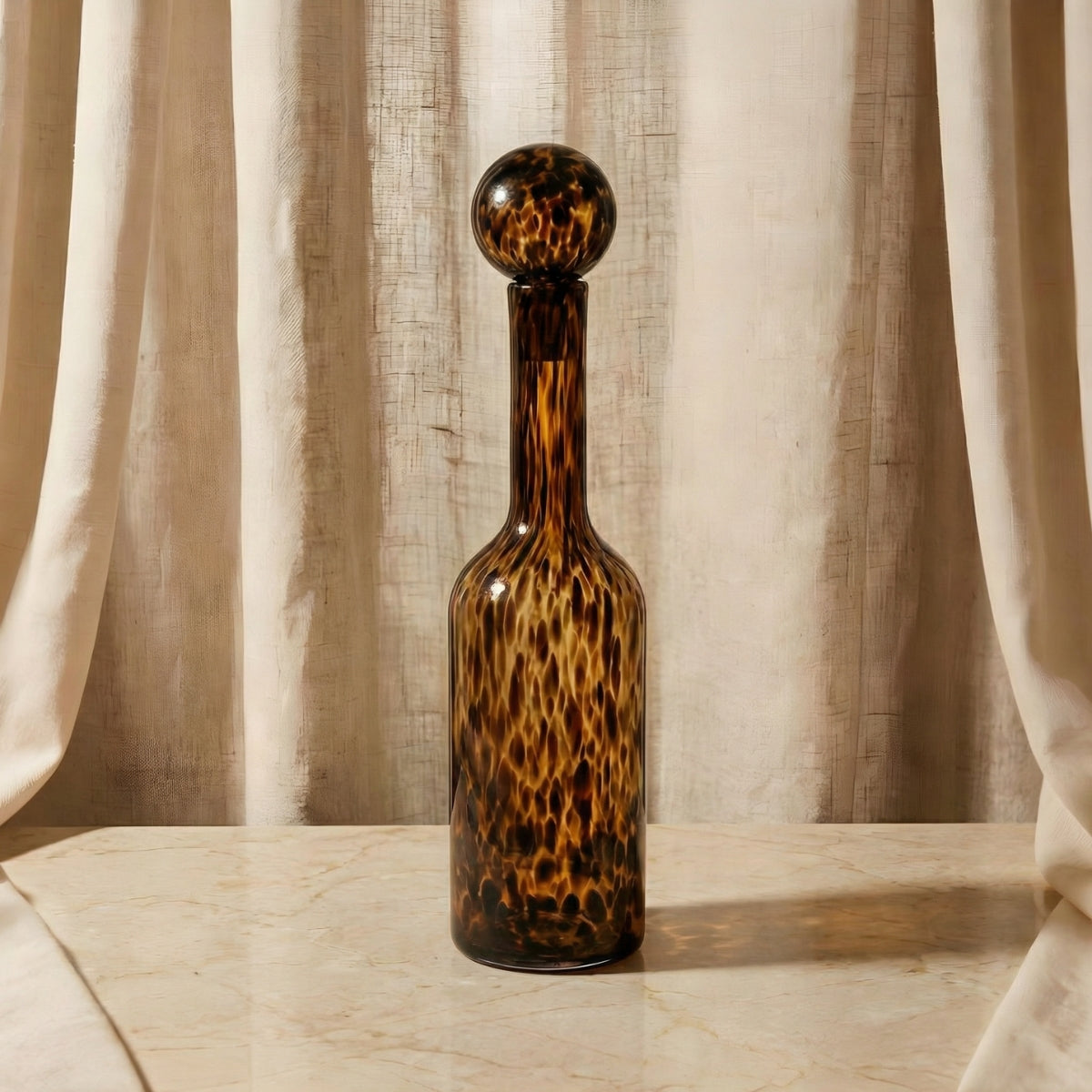 Botella Decantador Carey Animal Print de Vidrio 52 cm