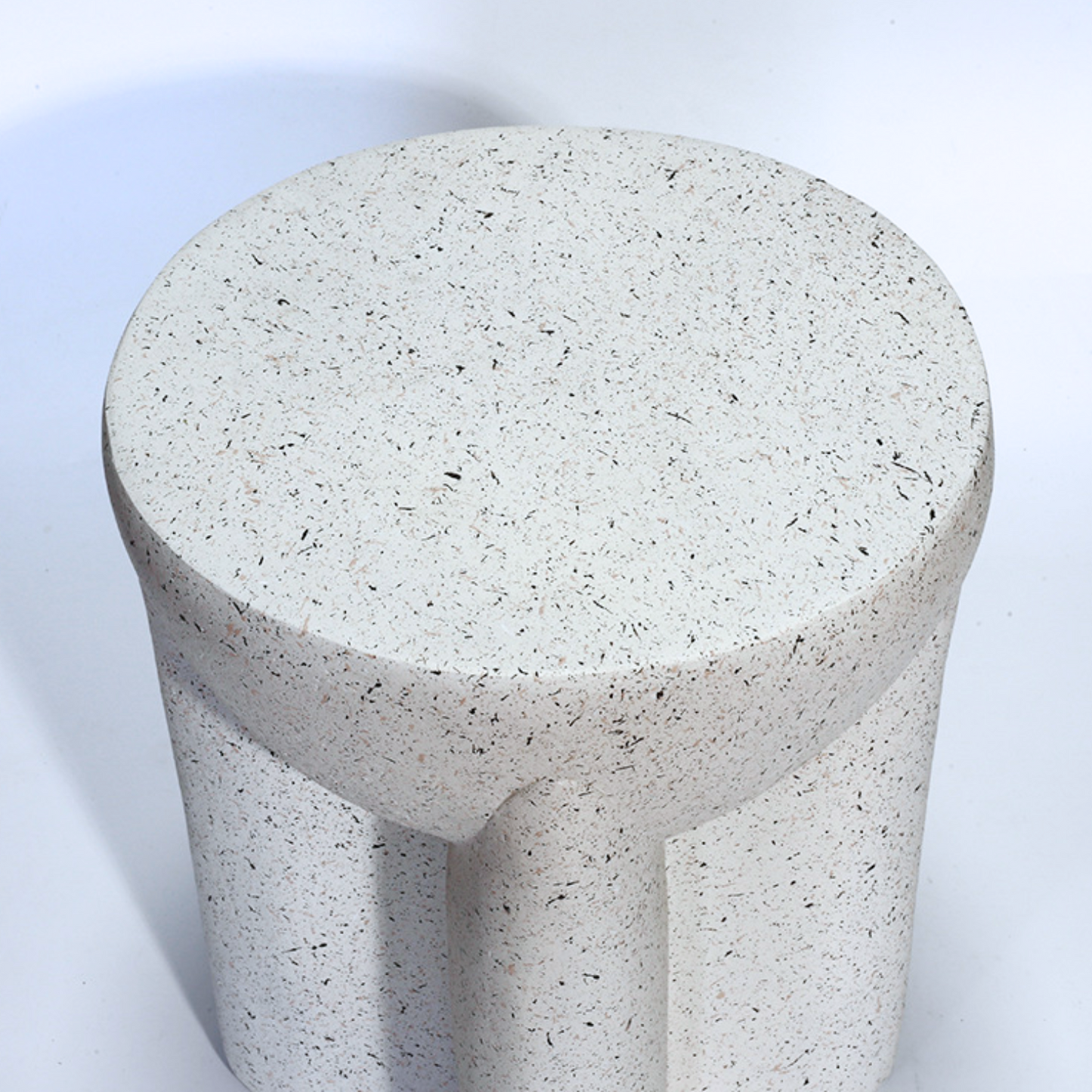 Mesa Lateral Estilo Piedra Crema