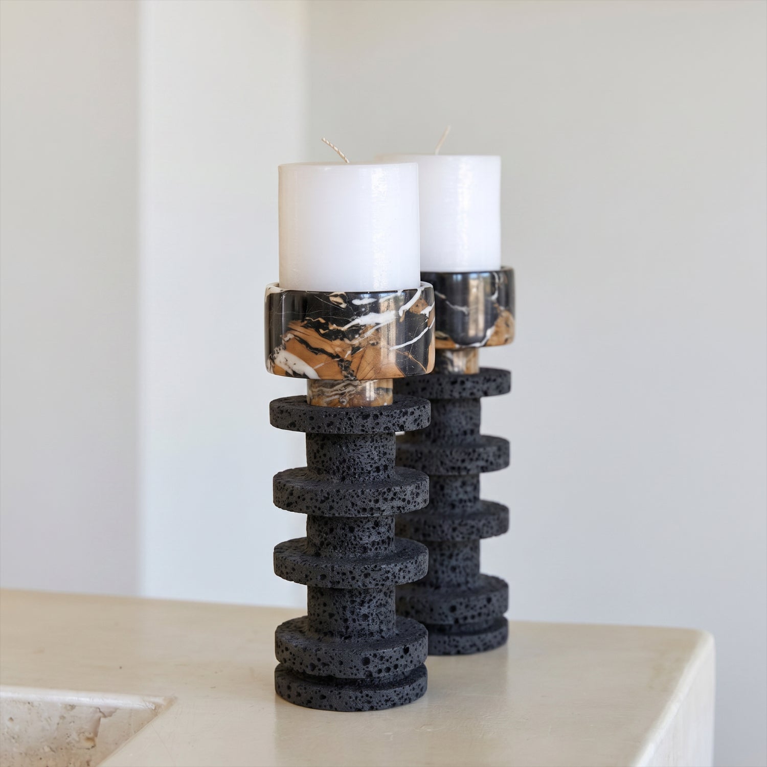 Candelabro Torre Decorativa Travertino Onyx Pequeño