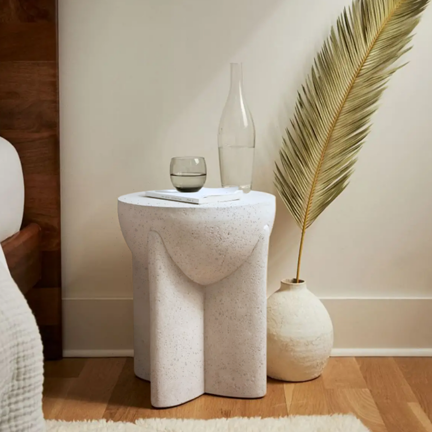 Mesa Lateral Estilo Piedra Crema