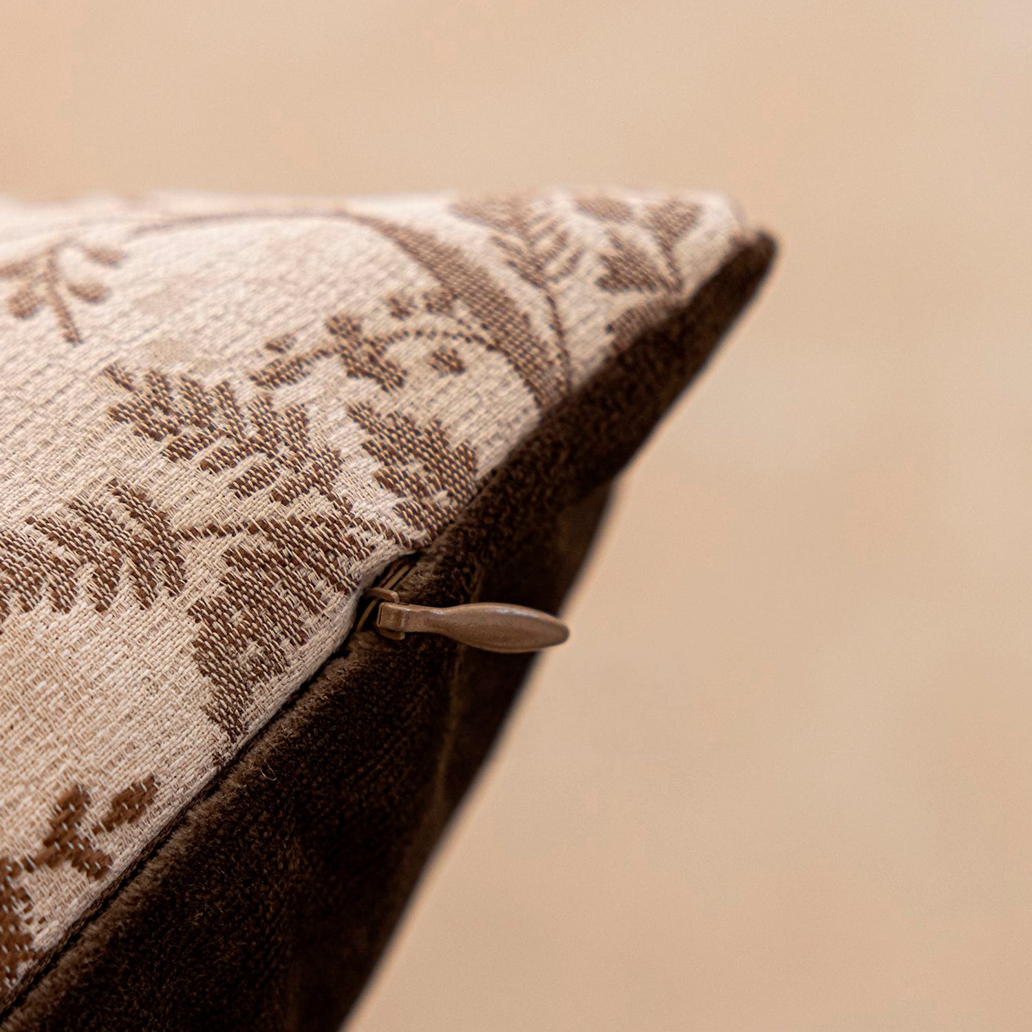PREVENTA -  Cojín Botánico Jacquard Beige