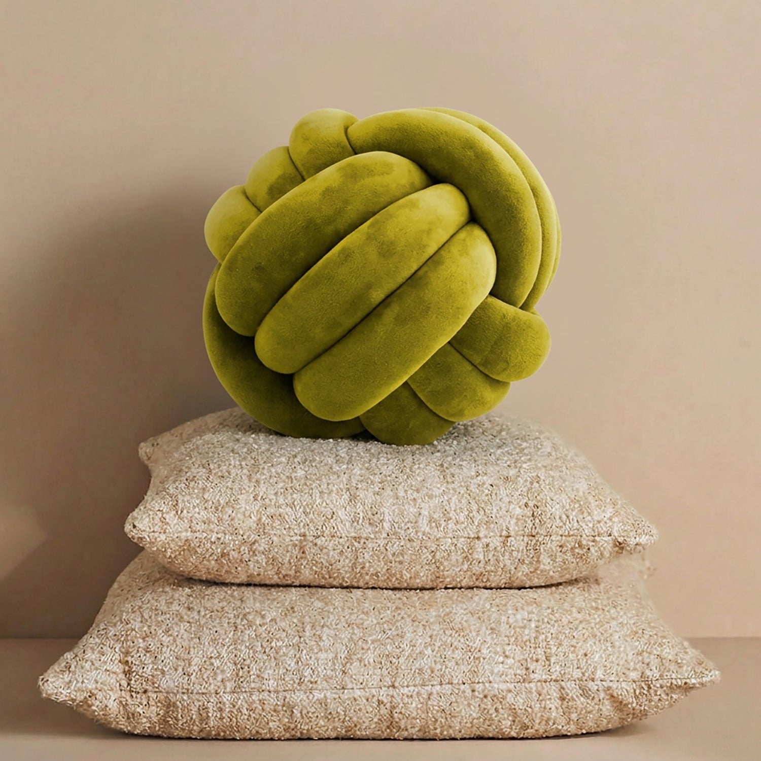 Cojín Diseño Nudo Terciopelo Verde