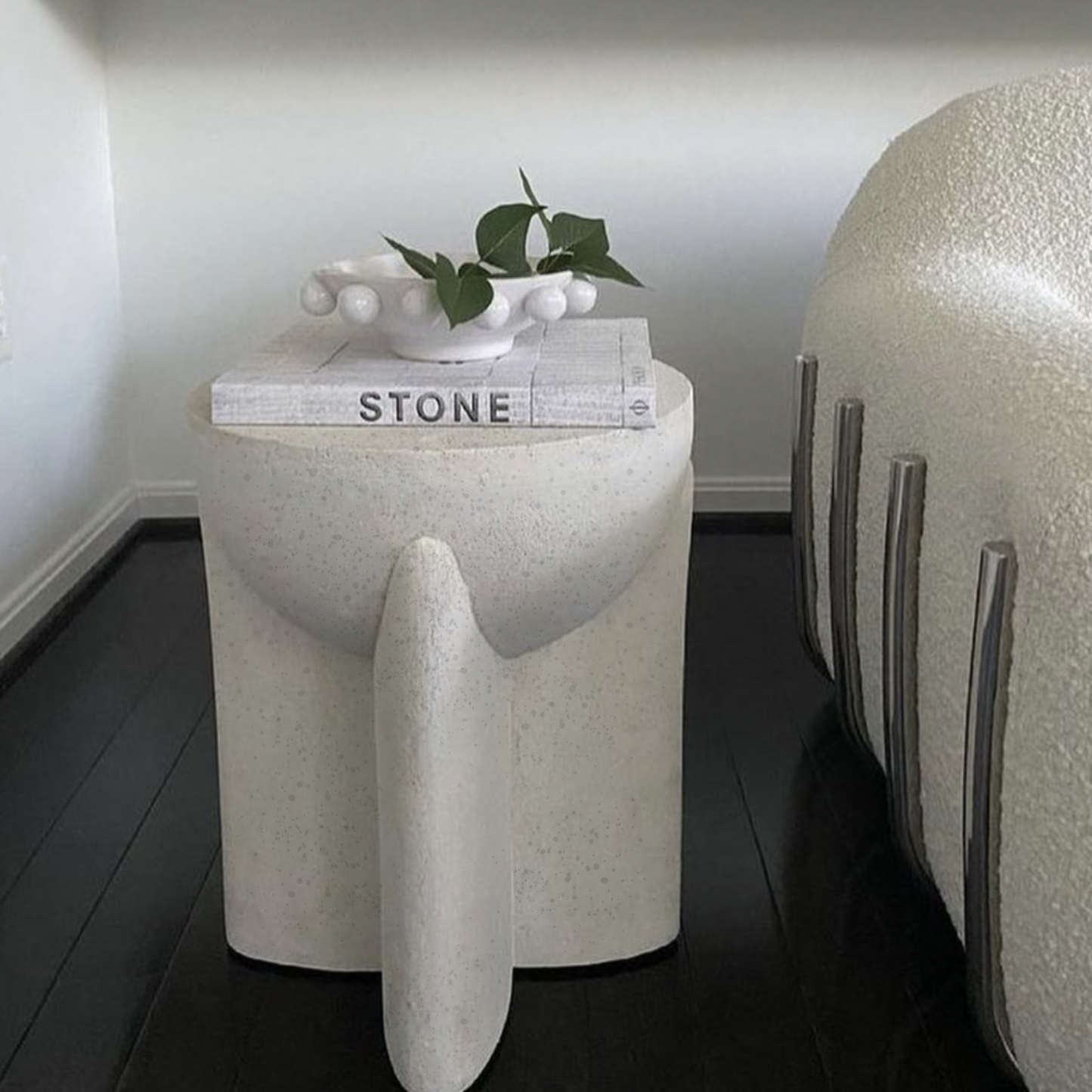 Mesa Lateral Estilo Piedra Crema