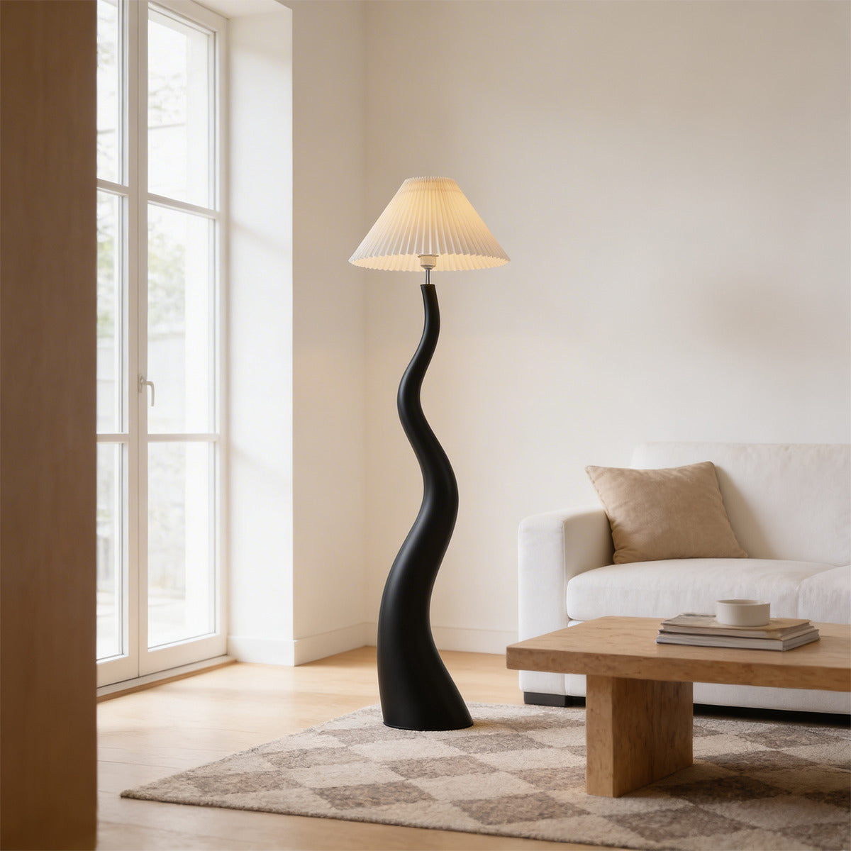 PREVENTA - Lámpara de Pie Curvy Japandi Pantalla Plisada Negra