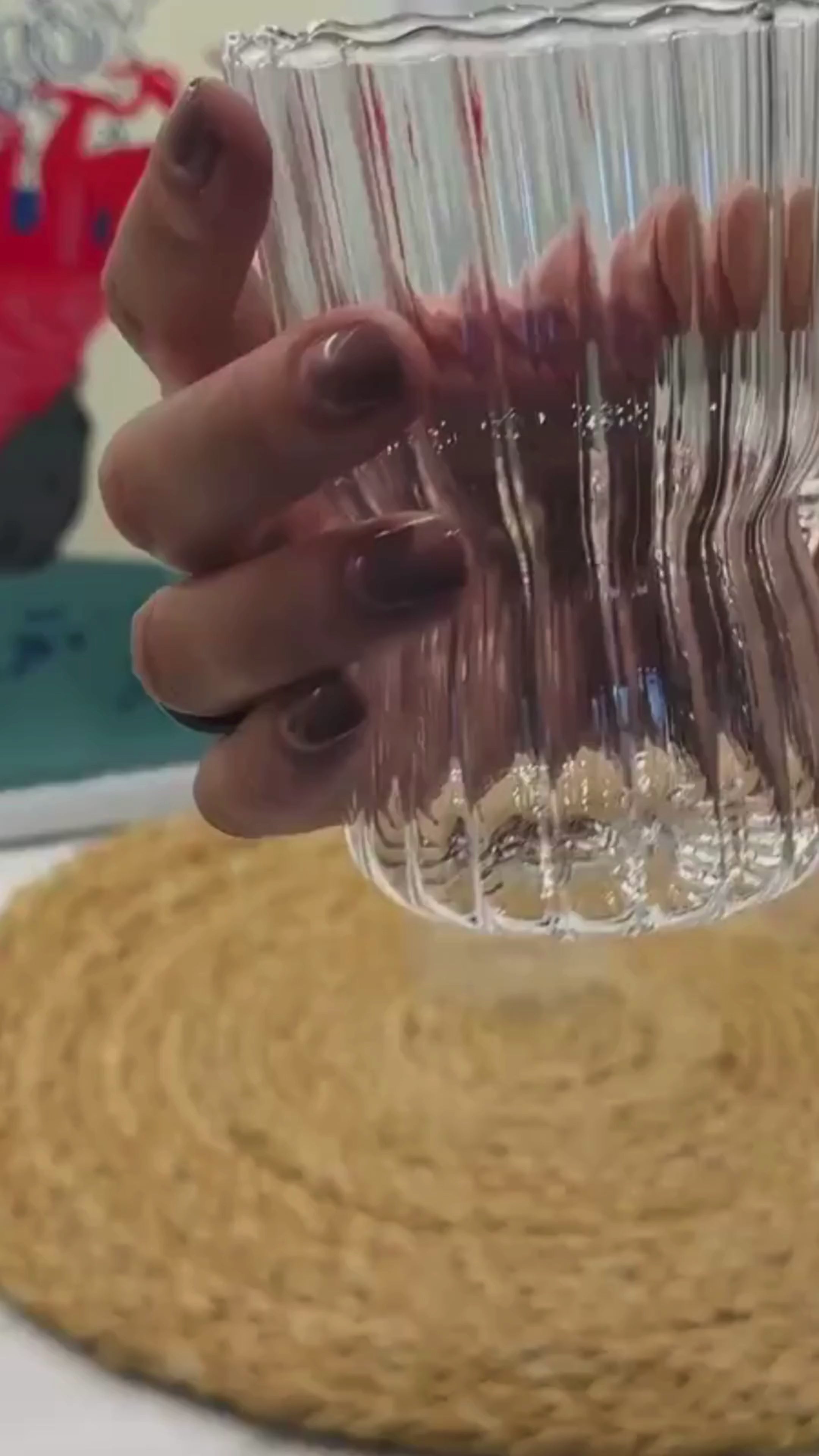 Cargar vídeo: Set 4 Vasos Estriados Medianos 250ml